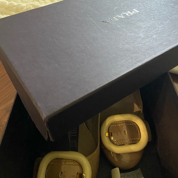 Prada slip on shoes beige/brown color size 6 - Picture 10 of 10